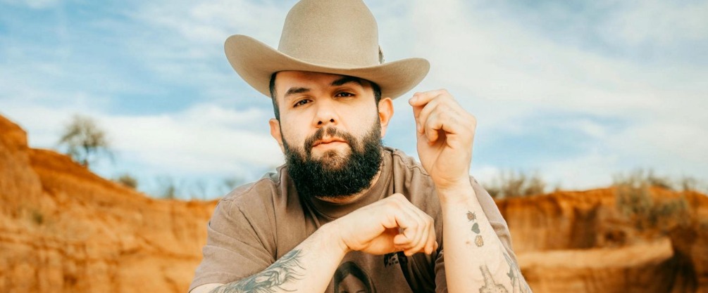 contratar a carín león