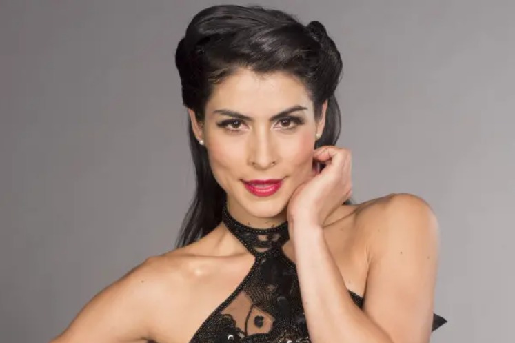 contratar a maría león