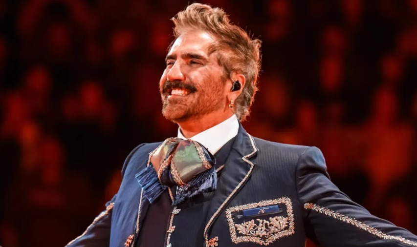 contratar a alejandro fernández