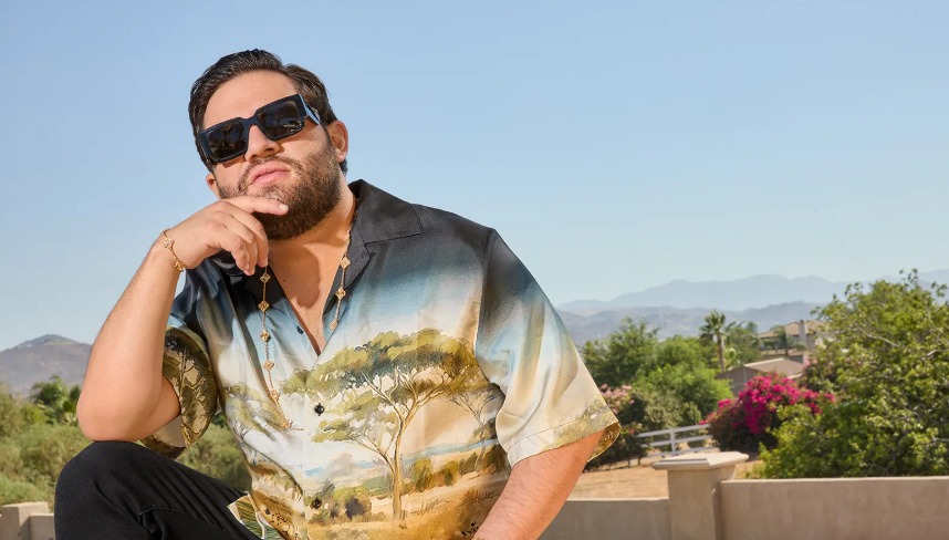 contratar a luis r conriquez