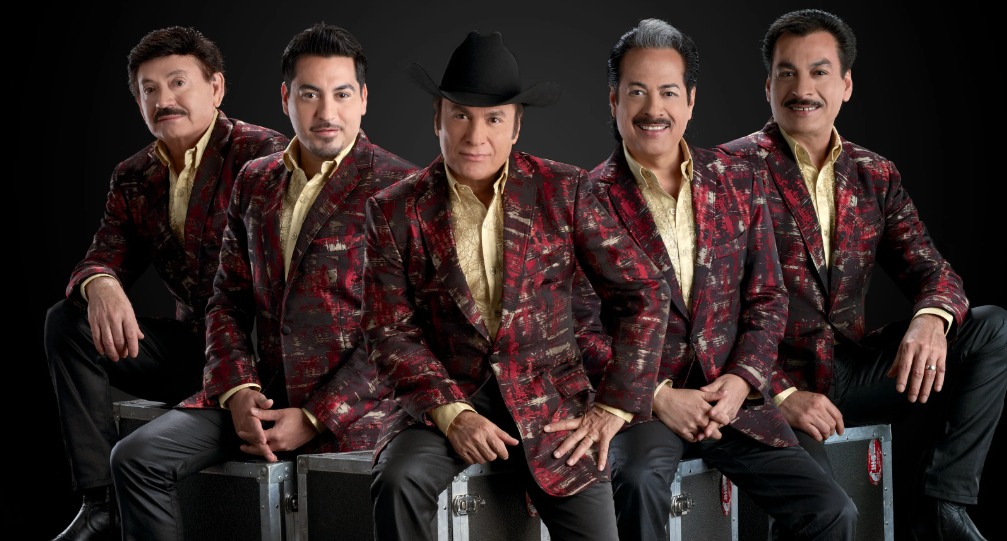 contratar artistas para festividades en municipios