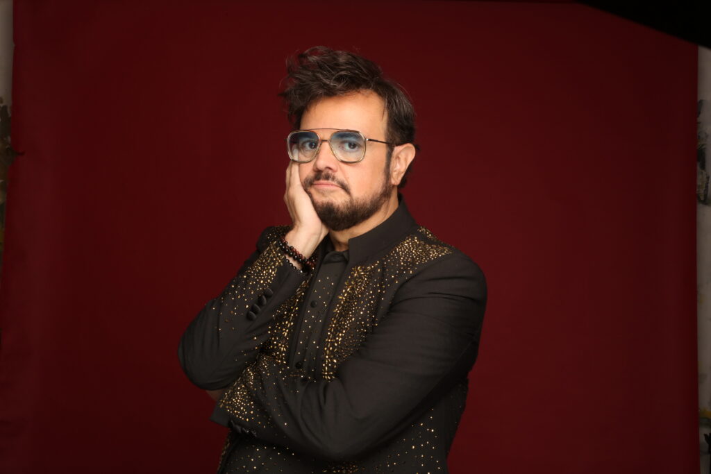 contrata a aleks syntek para tus eventos